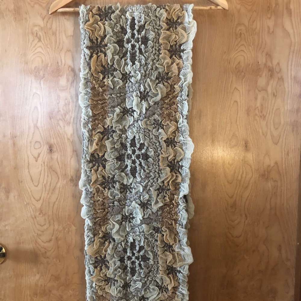 NWT Womens Scarf